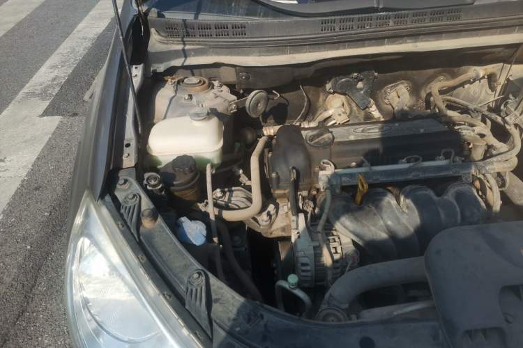 Used Hyundai Celesta 2011 1.6L Automatic Comfort Edition Engine Bay Right