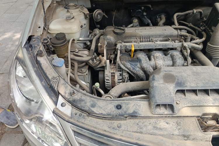 Used Hyundai Celesta 2011 1.6L Manual Comfort Edition Engine Bay Right