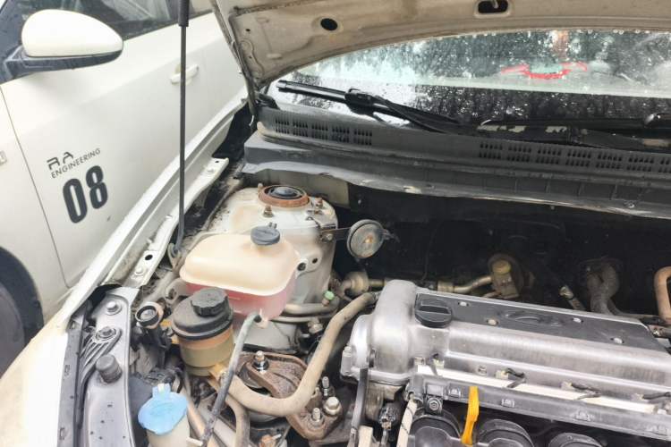 Used Hyundai Celesta 2011 1.6L Manual Luxury Model Engine Bay Right
