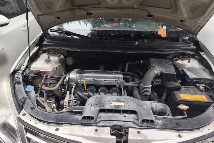 Used Hyundai Celesta 2011 1.6L Manual Luxury Model Engine Bay