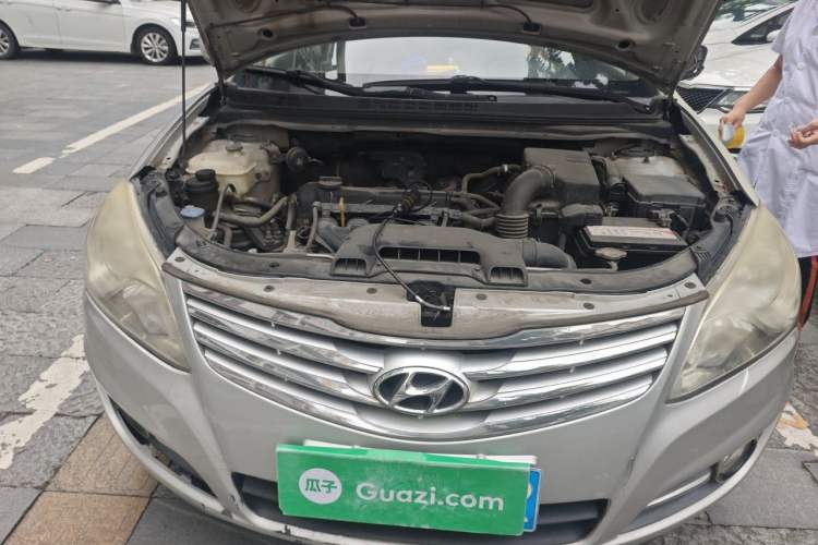 Used Hyundai Celesta 2011 1.6L Manual Comfort Edition Engine Bay