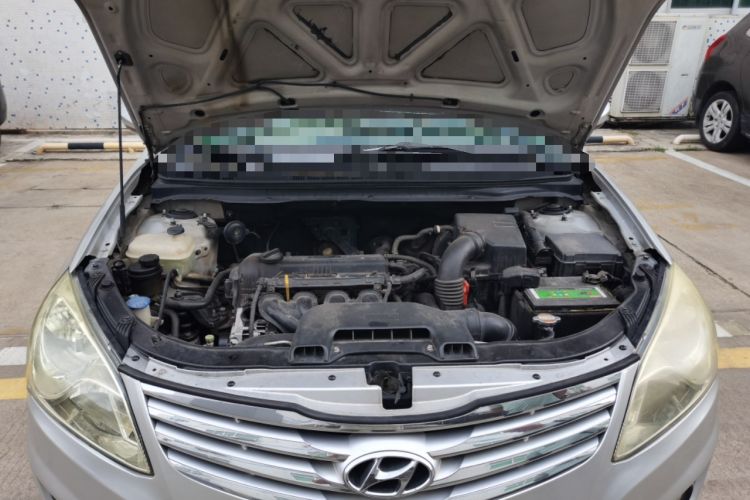 Used Hyundai Celesta 2011 1.6L Automatic Comfort Edition Engine Bay