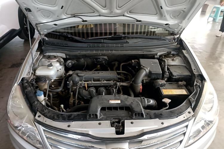 Used Hyundai Celesta 2011 1.6L Automatic Luxury Version Engine Bay
