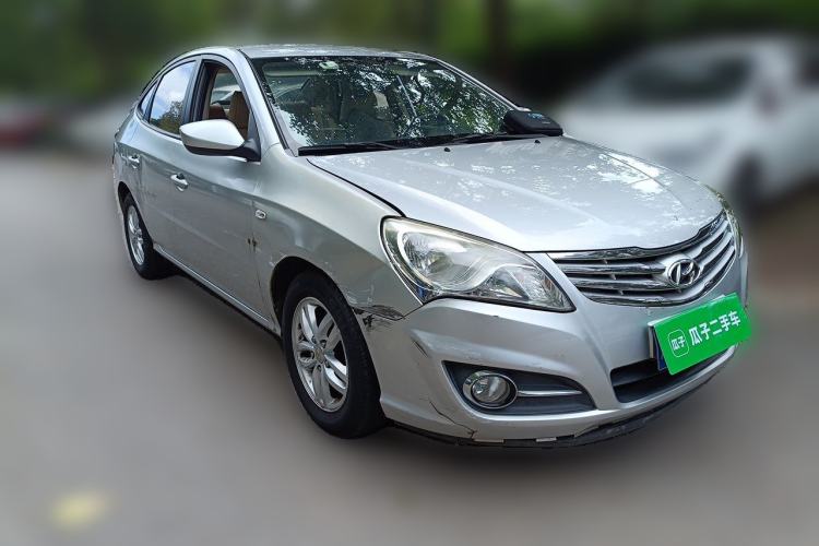 Used Hyundai Celesta 2011 1.6L Automatic Comfort Edition Front Right 45 Deg