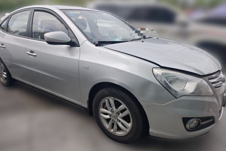 Used Hyundai Celesta 2011 1.6L Automatic Comfort Edition Front Right 45 Deg