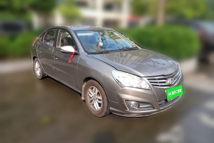 Used Hyundai Celesta 2011 1.6L Automatic Luxury Version Front Right 45 Deg