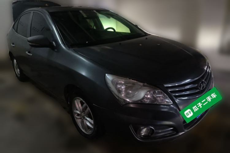 Used Hyundai Celesta 2011 1.6L Automatic Luxury Version Front Right 45 Deg