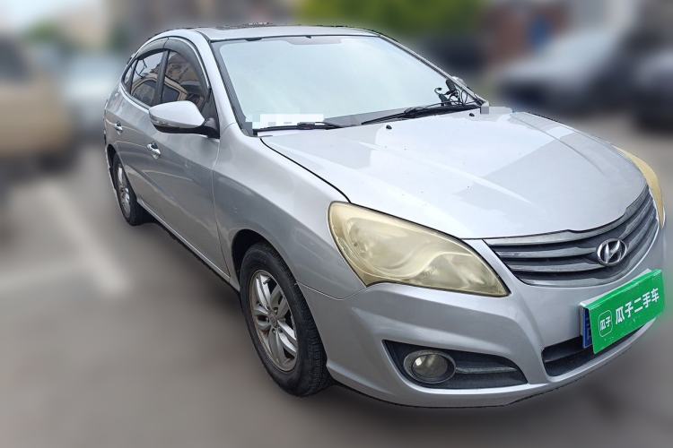 Used Hyundai Celesta 2011 1.6L Automatic Luxury Version Front Right 45 Deg