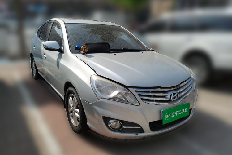 Used Hyundai Celesta 2011 1.6L Automatic Luxury Version Front Right 45 Deg
