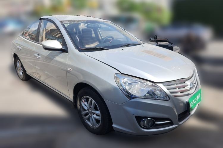 Used Hyundai Celesta 2011 1.6L Manual Comfort Edition Front Right 45 Deg