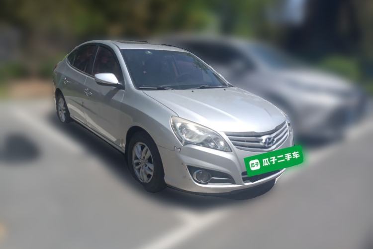 Used Hyundai Celesta 2011 1.6L Automatic Luxury Version Front Right 45 Deg