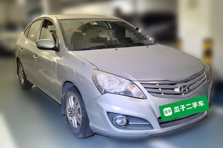 Used Hyundai Celesta 2011 1.6L Automatic Luxury Version Front Right 45 Deg