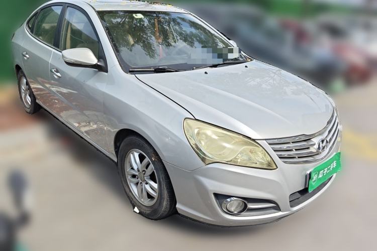 Used Hyundai Celesta 2011 1.6L Manual Comfort Edition Front Right 45 Deg