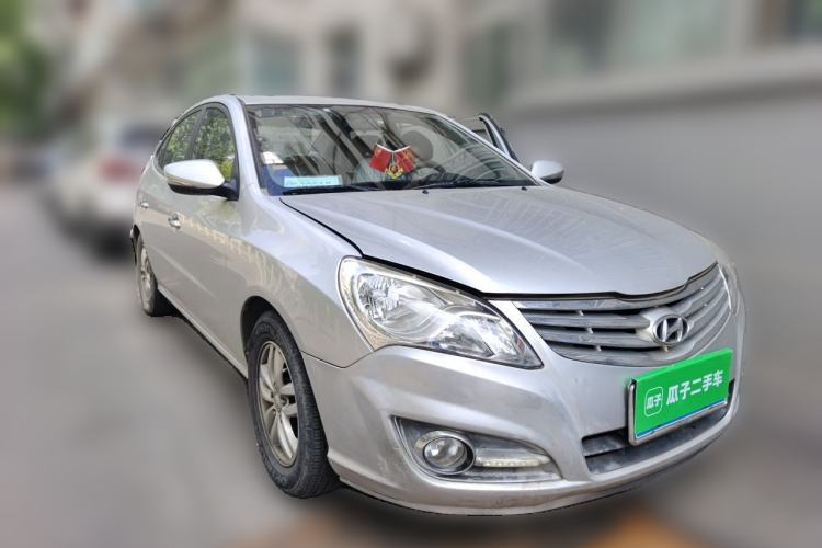 Used Hyundai Celesta 2011 1.6L Manual Luxury Model Front Right 45 Deg