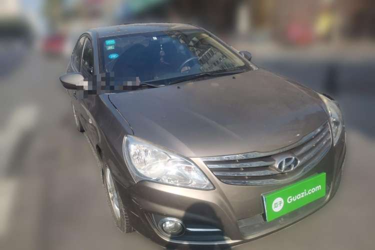 Used Hyundai Celesta 2011 1.6L Automatic Comfort Edition Front Right 45 Deg
