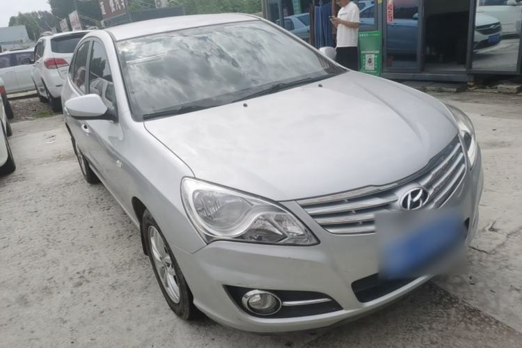 Used Hyundai Celesta 2011 1.6L Automatic Comfort Edition Front Right 45 Deg
