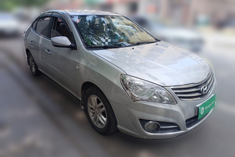 Used Hyundai Celesta 2011 1.6L Manual Comfort Edition Front Right 45 Deg
