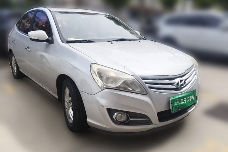 Used Hyundai Celesta 2011 1.6L Manual Luxury Model Front Right 45 Deg