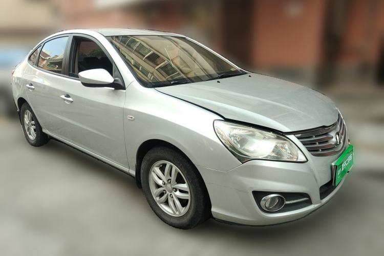 Used Hyundai Celesta 2011 1.6L Automatic Comfort Edition Front Right 45 Deg