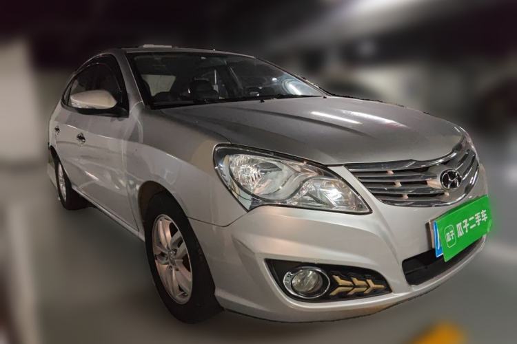 Used Hyundai Celesta 2011 1.6L Manual Luxury Model Front Right 45 Deg