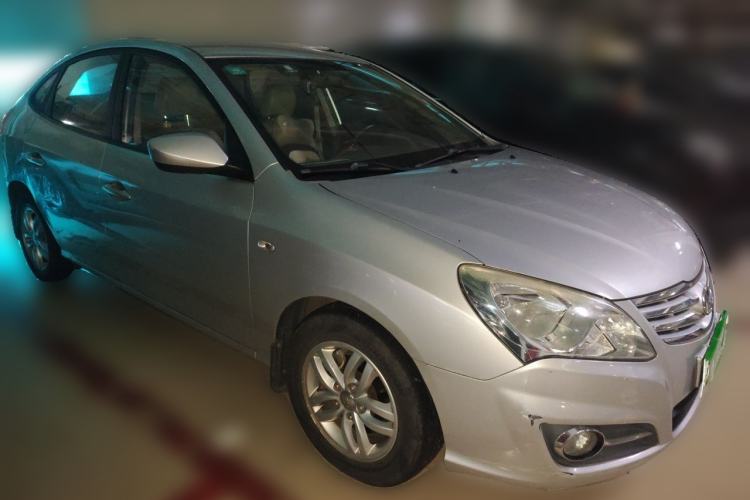 Used Hyundai Celesta 2011 1.6L Automatic Comfort Edition Front Right 45 Deg