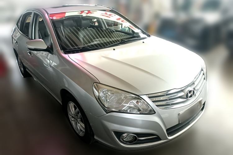 Used Hyundai Celesta 2011 1.6L Automatic Luxury Version Front Right 45 Deg
