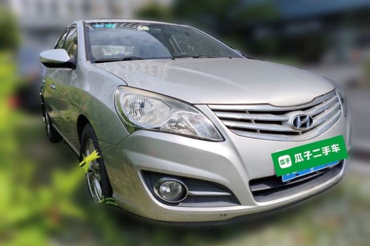 Used Hyundai Celesta 2011 1.6L Automatic Luxury Version Front Right 45 Deg