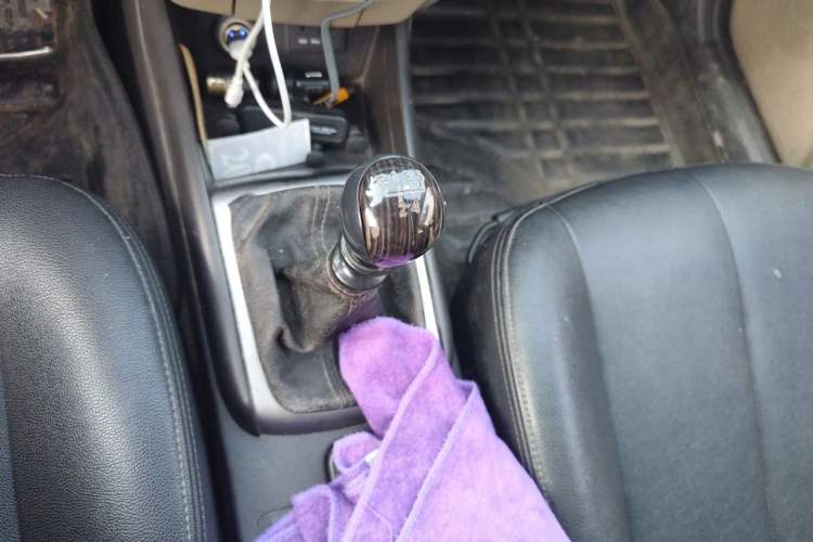 Used Hyundai Celesta 2011 1.6L Manual Luxury Model Gear Lever