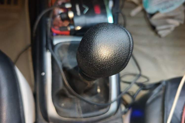 Used Hyundai Celesta 2011 1.6L Manual Comfort Edition Gear Lever