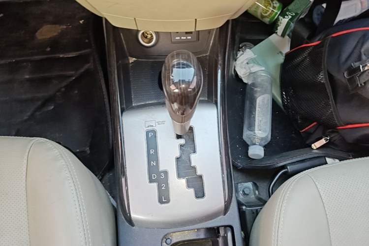 Used Hyundai Celesta 2011 1.6L Automatic Luxury Version Gear Lever