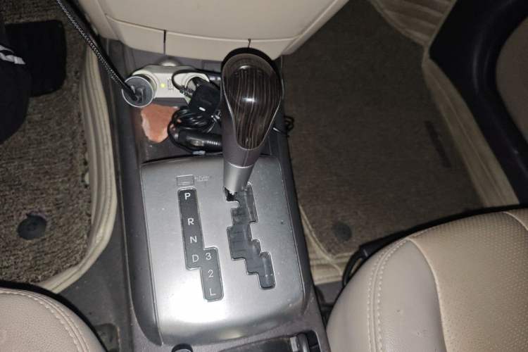 Used Hyundai Celesta 2011 1.6L Automatic Comfort Edition Gear Lever
