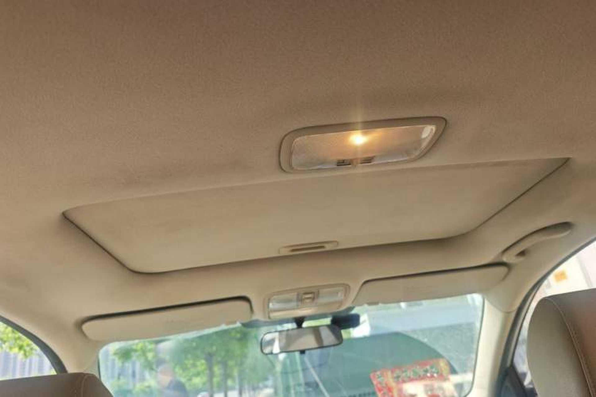 Used Hyundai Celesta 2011 1.6L Automatic Luxury Version Headliner