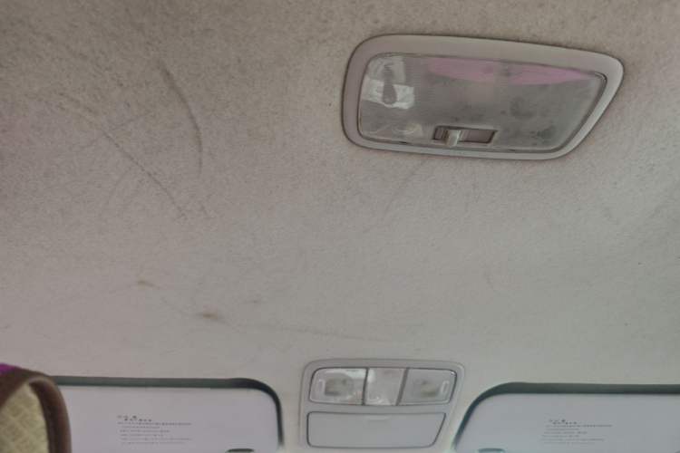 Used Hyundai Celesta 2011 1.6L Automatic Comfort Edition Headliner