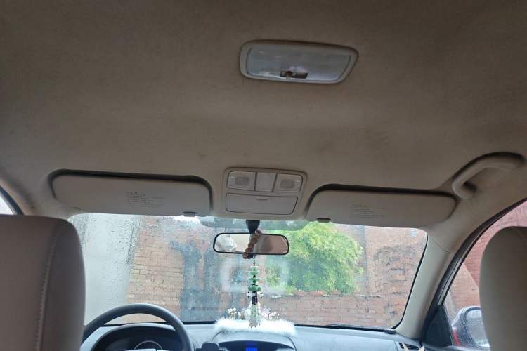 Used Hyundai Celesta 2011 1.6L Automatic Comfort Edition Headliner