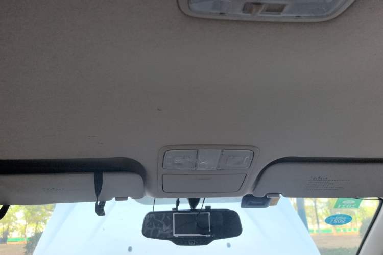 Used Hyundai Celesta 2011 1.6L Automatic Comfort Edition Headliner