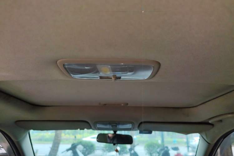 Used Hyundai Celesta 2011 1.6L Automatic Luxury Version Headliner