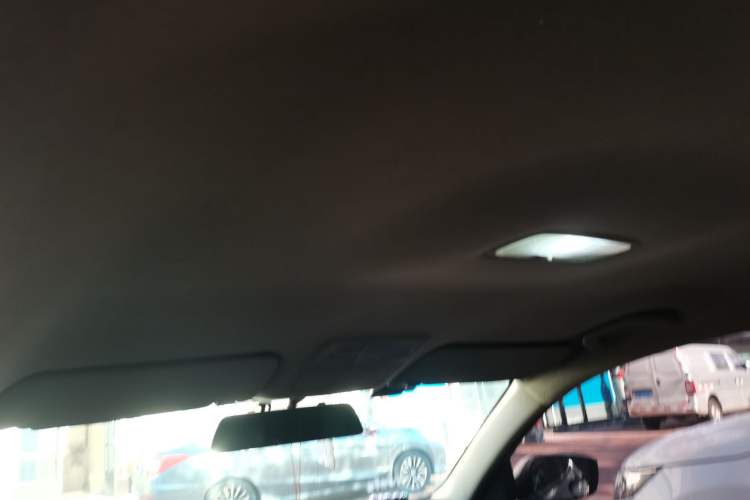 Used Hyundai Celesta 2011 1.6L Automatic Comfort Edition Headliner
