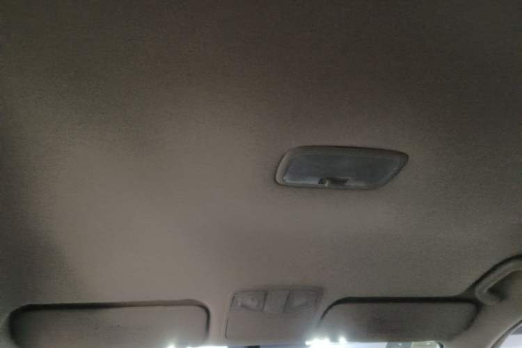 Used Hyundai Celesta 2011 1.6L Automatic Comfort Edition Headliner