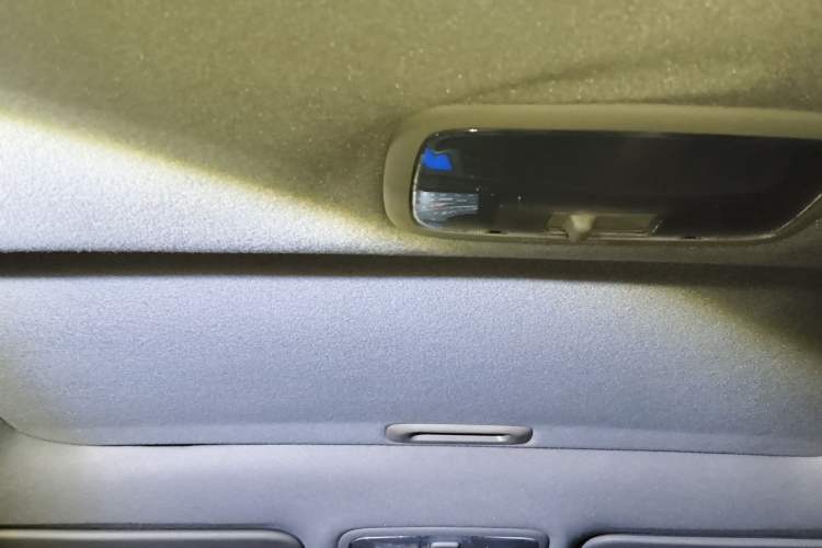 Used Hyundai Celesta 2011 1.6L Automatic Luxury Version Headliner