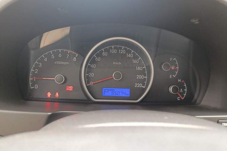 Used Hyundai Celesta 2011 1.6L Automatic Comfort Edition Instrument Cluster
