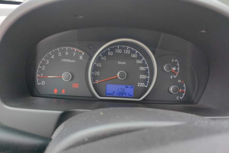 Used Hyundai Celesta 2011 1.6L Manual Luxury Model Instrument Cluster