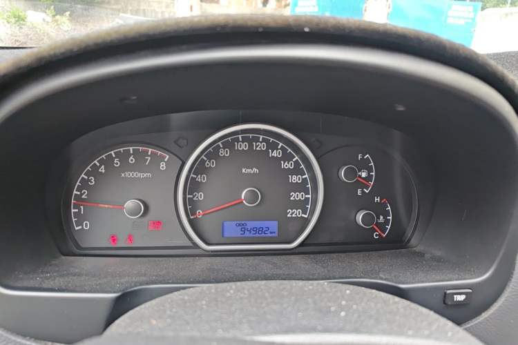 Used Hyundai Celesta 2011 1.6L Manual Comfort Edition Instrument Cluster