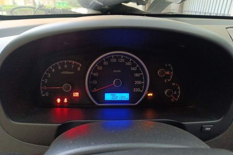 Used Hyundai Celesta 2011 1.6L Manual Comfort Edition Instrument Cluster