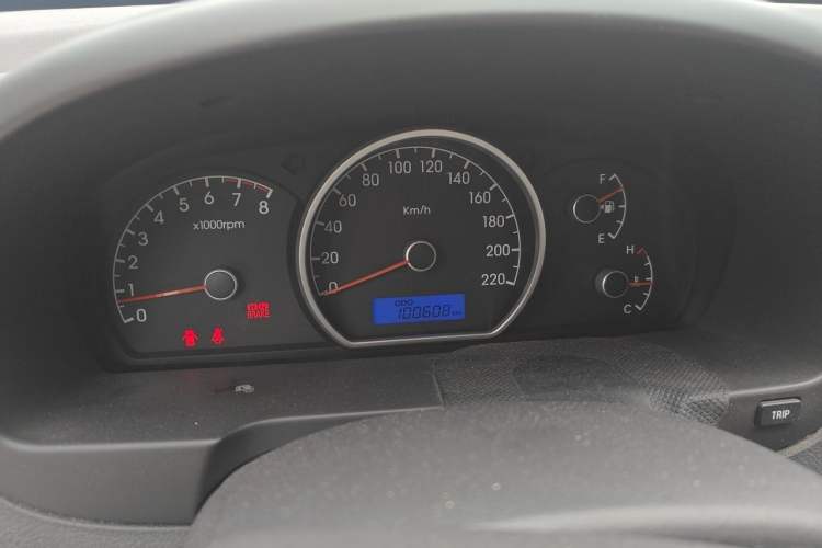 Used Hyundai Celesta 2011 1.6L Manual Comfort Edition Instrument Cluster