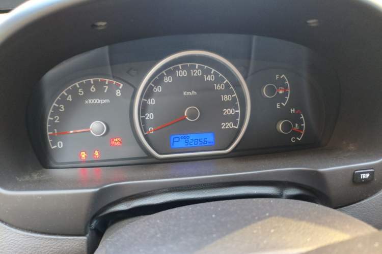 Used Hyundai Celesta 2011 1.6L Automatic Comfort Edition Instrument Cluster