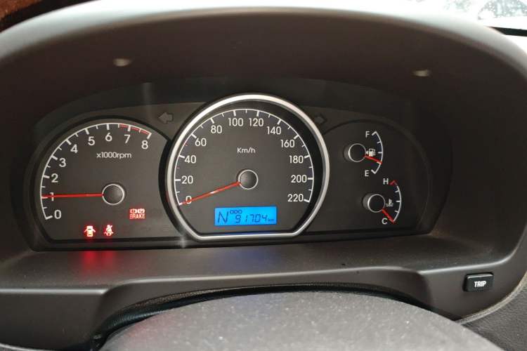Used Hyundai Celesta 2011 1.6L Automatic Comfort Edition Instrument Cluster