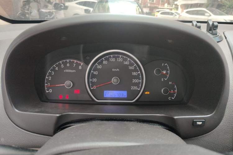 Used Hyundai Celesta 2011 1.6L Automatic Comfort Edition Instrument Cluster