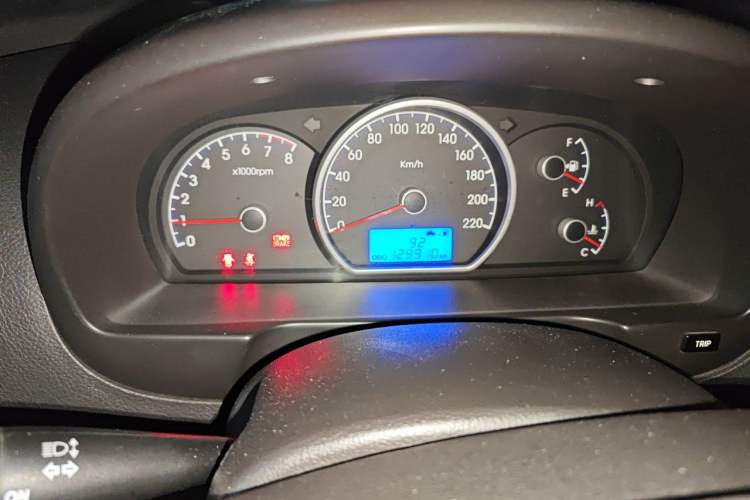 Used Hyundai Celesta 2011 1.6L Manual Luxury Model Instrument Cluster