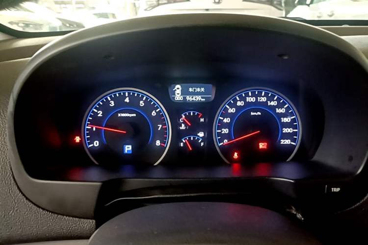Used Hyundai Celesta 2011 1.6L Automatic Luxury Version Instrument Cluster