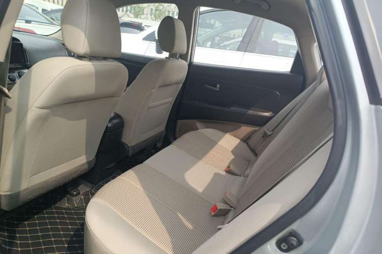 Used Hyundai Celesta 2011 1.6L Automatic Comfort Edition Interior 1